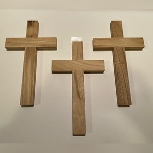 NWT LOT OF 3 DARICE WOODEN WALL CROSSES.